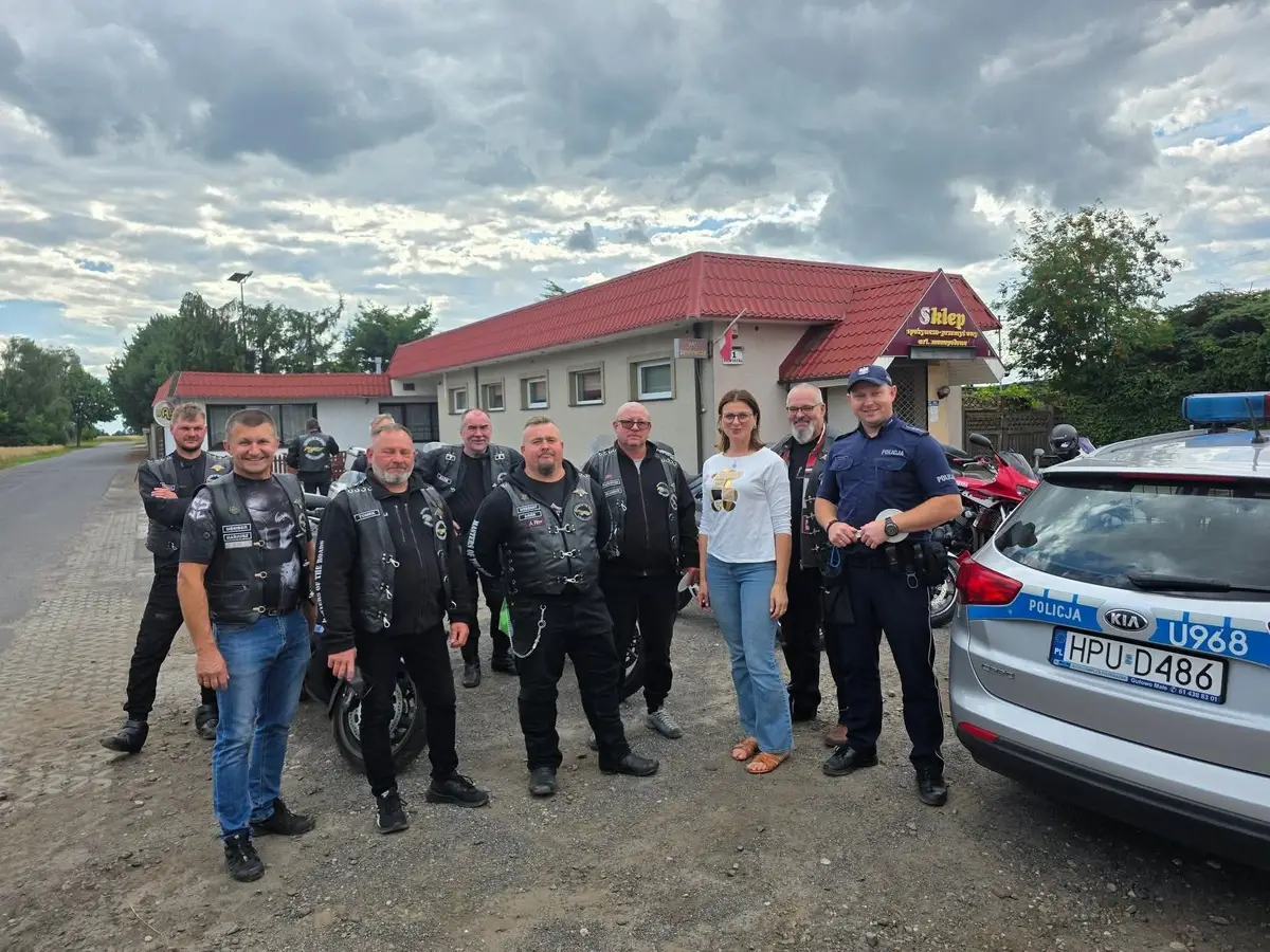 Prewencyjna akcja motocyklistów i policji na rzecz bezpieczeństwa na drodze