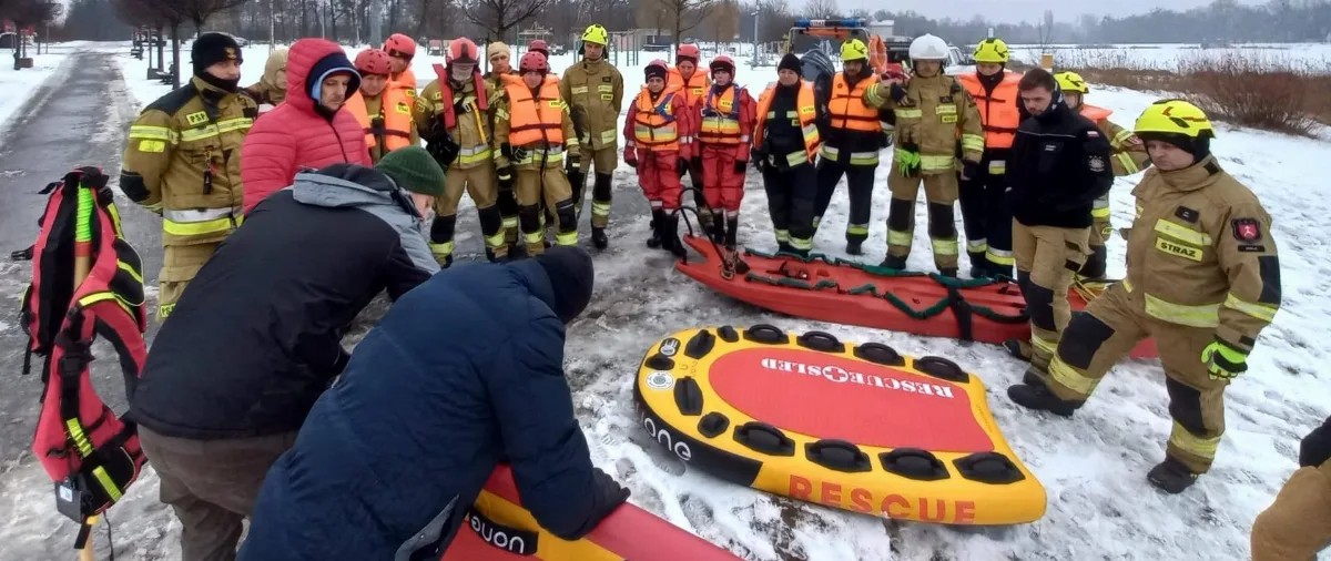 Szkolenie z ratownictwa na lodzie w Zalewie Wrzesińskim