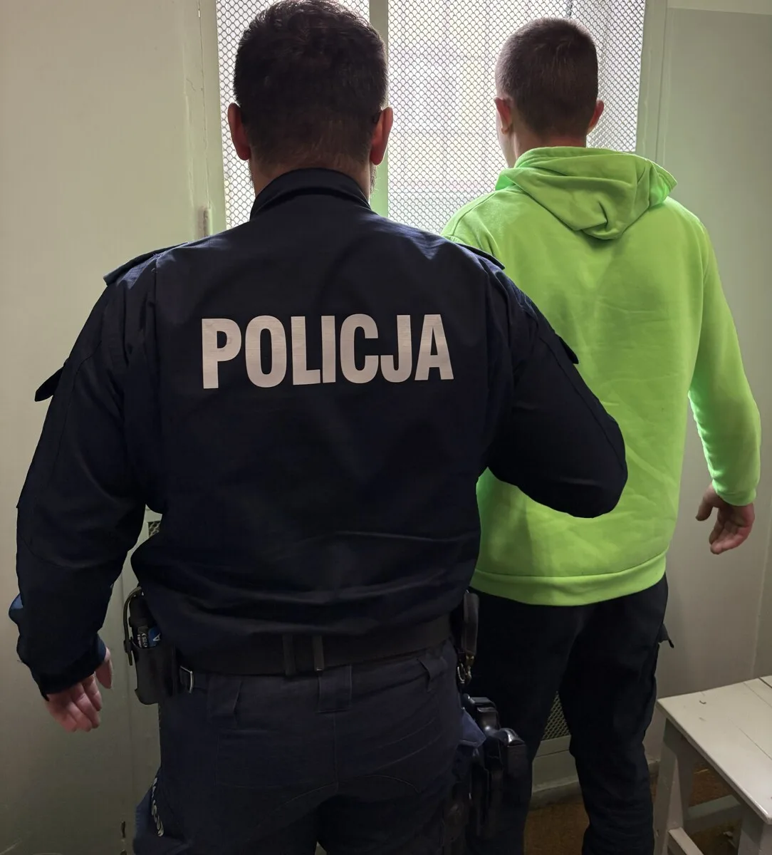 Mężczyzna podszył się pod brata bliźniaka